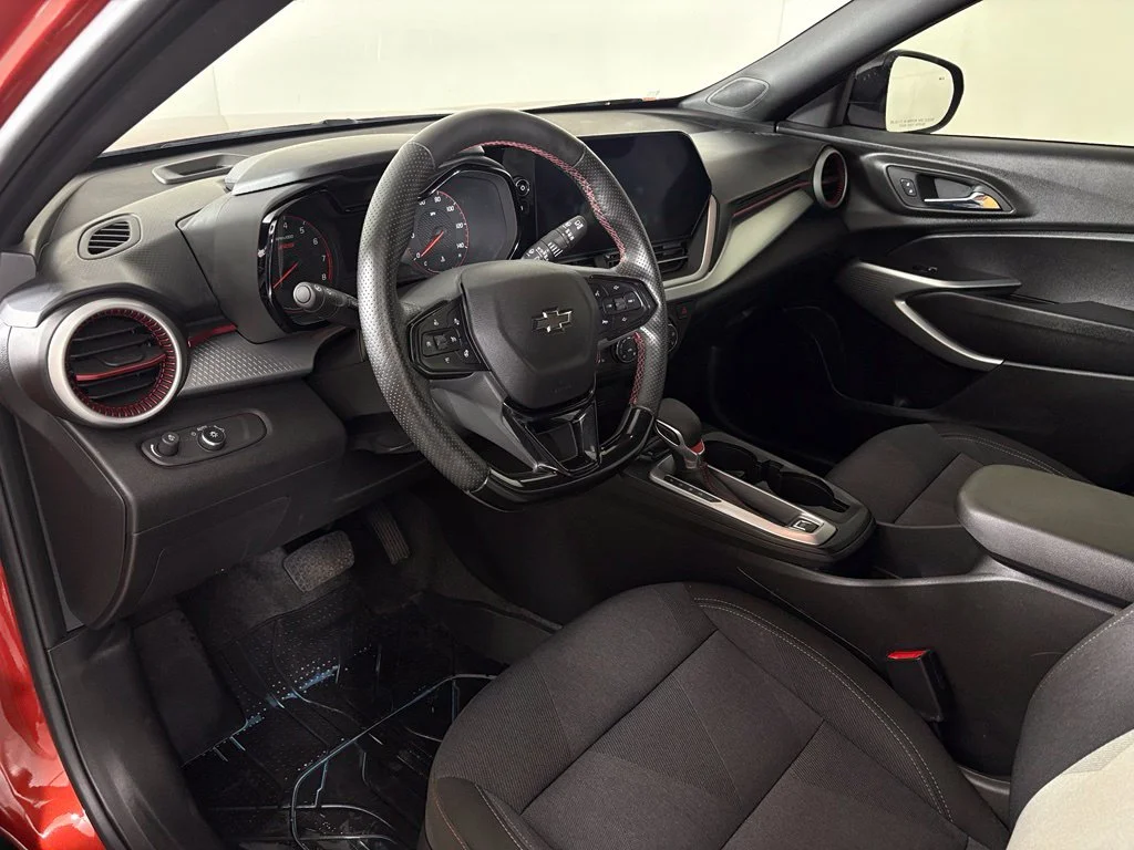 Used 2024 Red Chevrolet 1RS image 17