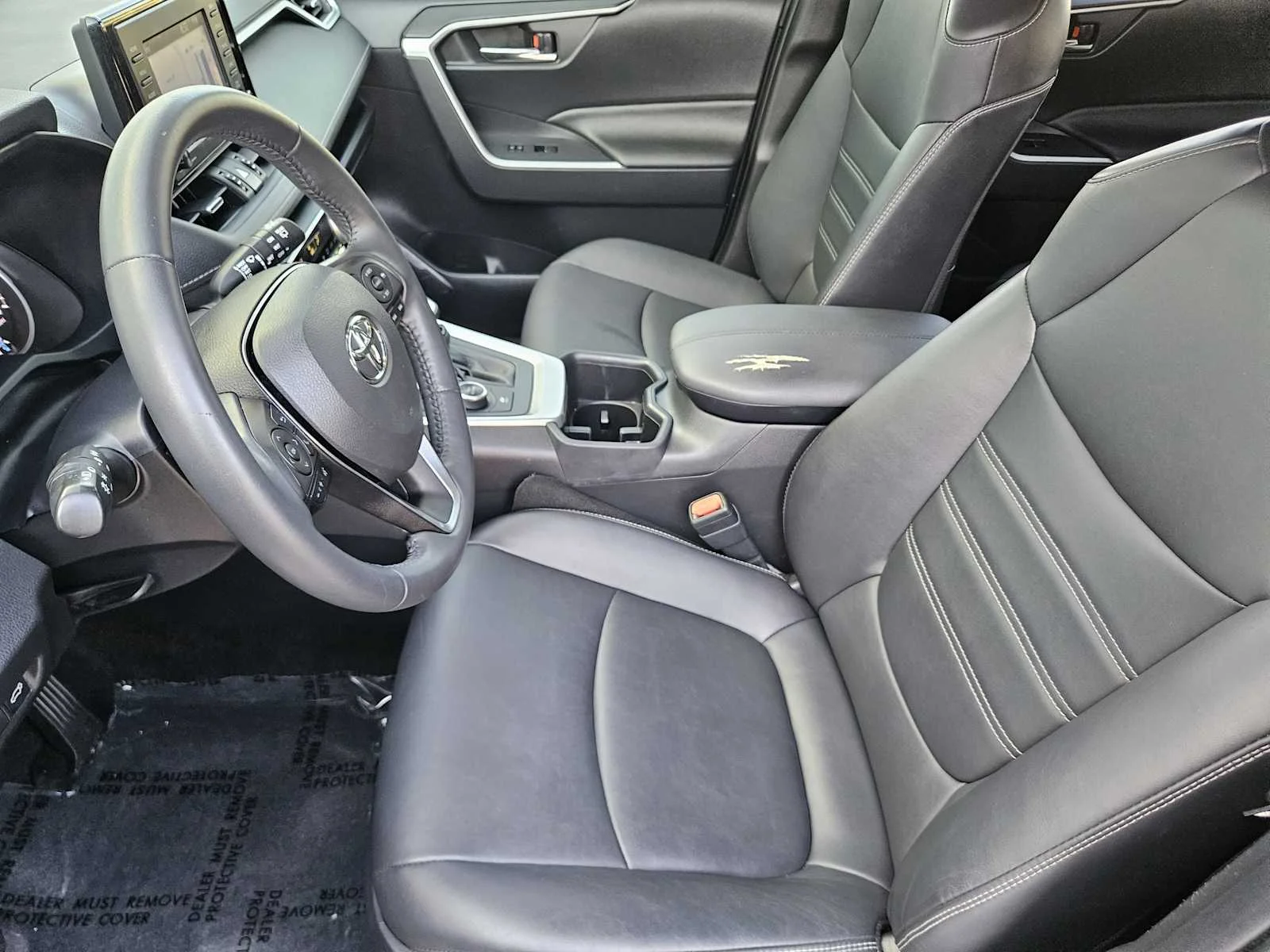 Used 2022 Magnetic Gray Metallic Toyota Hybrid XLE Premium image 8
