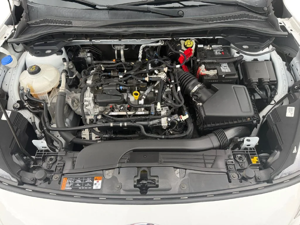Used 2022 White Ford S image 15