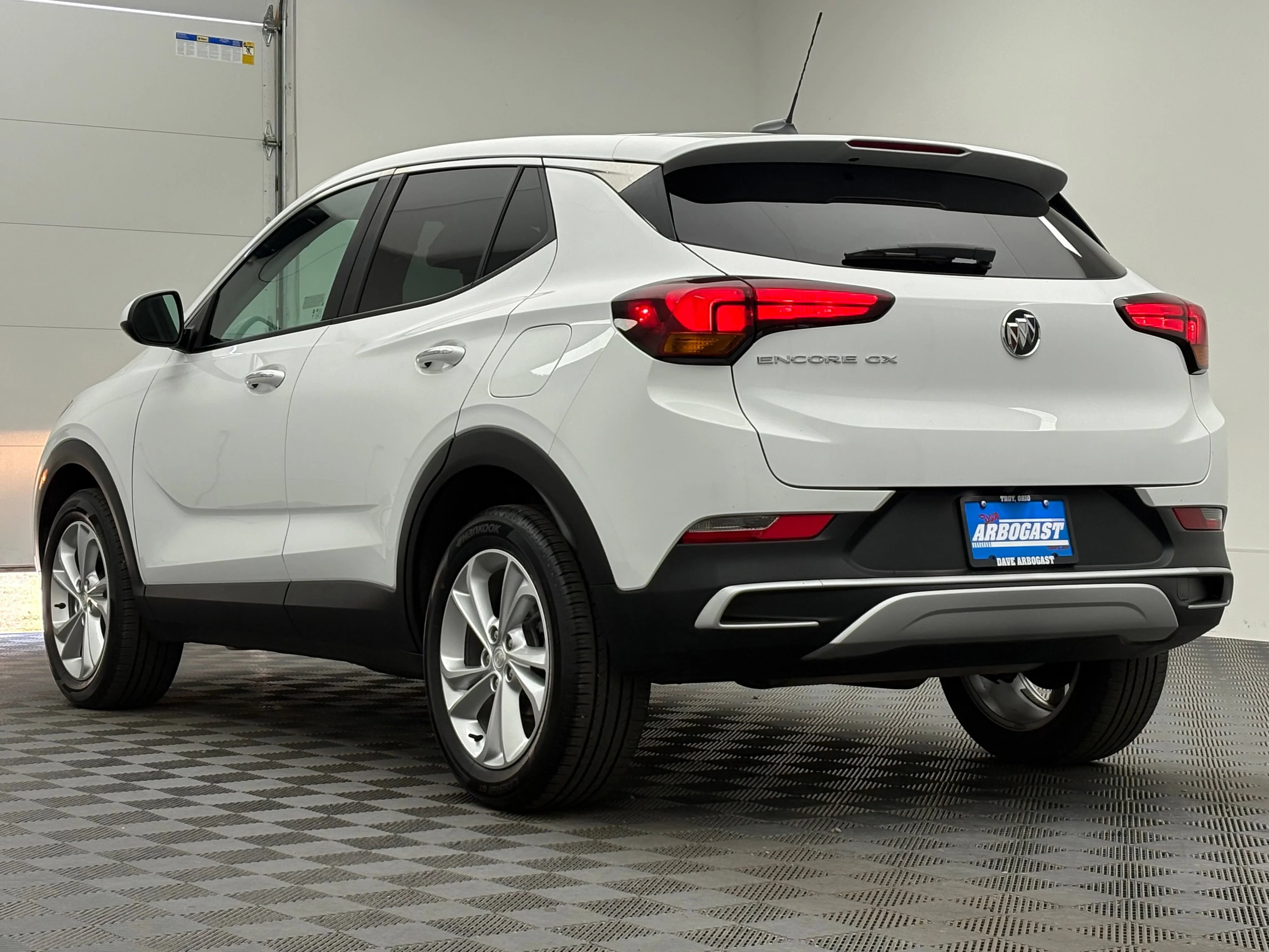 Used 2023 Summit White Buick Preferred image 10