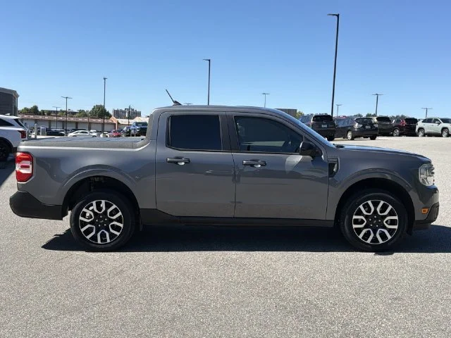 Used 2024 Gray Ford Lariat image 14