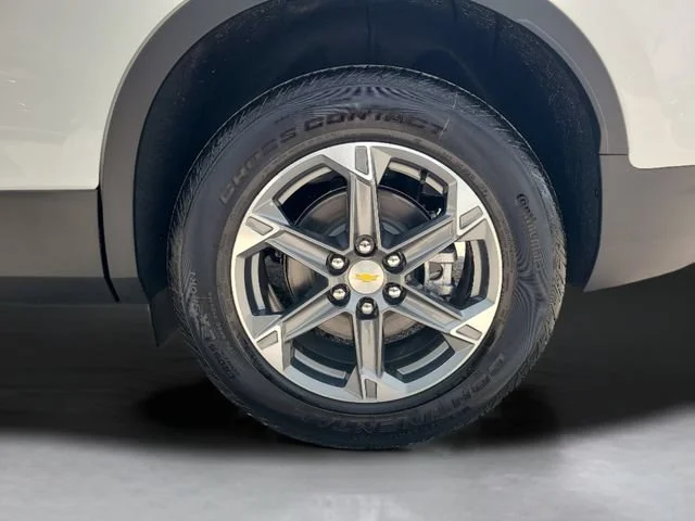 New 2026 Summit White Chevrolet 2LT image 34
