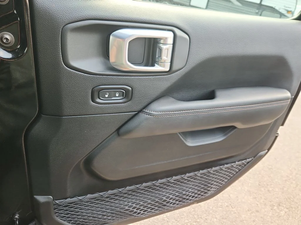 Used 2023 Black Jeep Rubicon 392 image 12