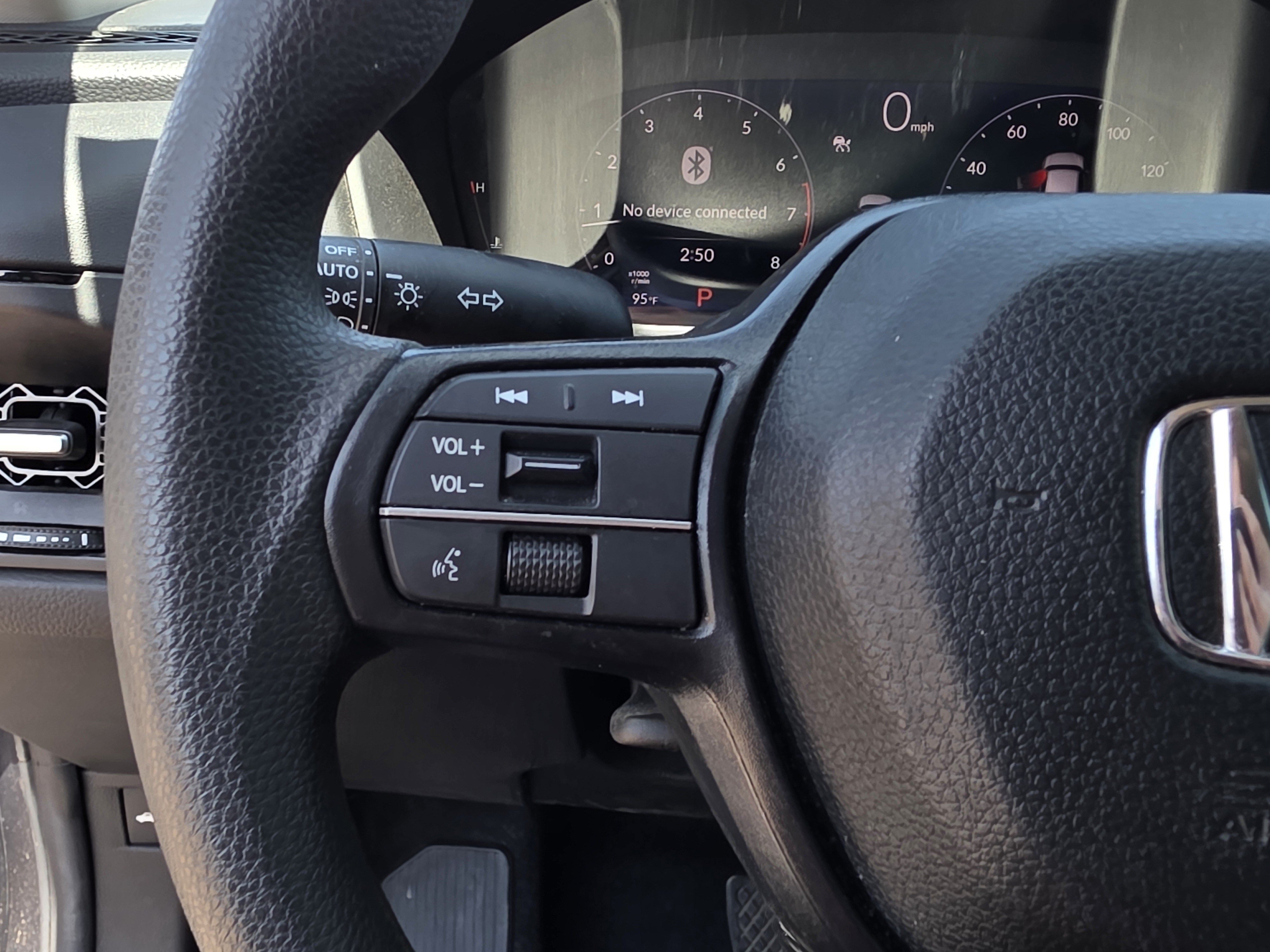 Used 2025 Urban Gray Pearl Honda SE image 11