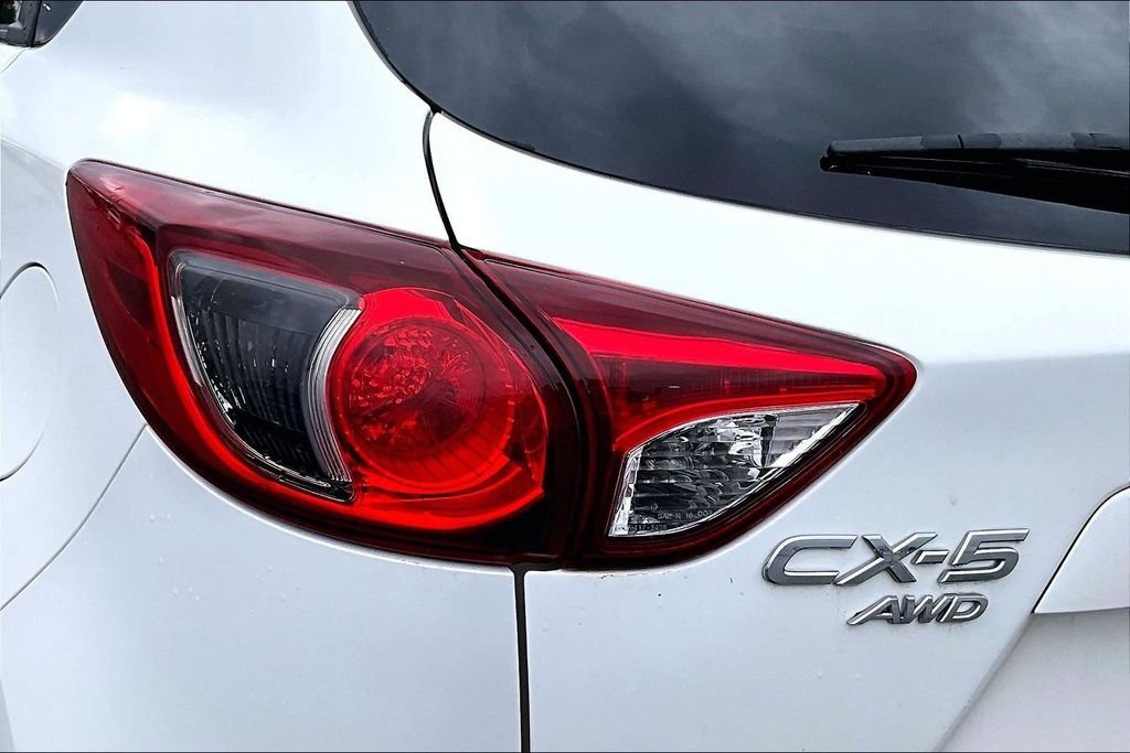 Used 2014 White Mazda Grand Touring image 28