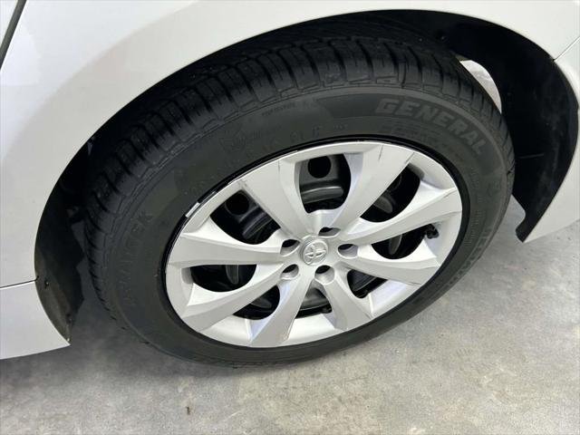 Certified Used 2025 CLASSIC SILVER METALLIC Toyota  image 9