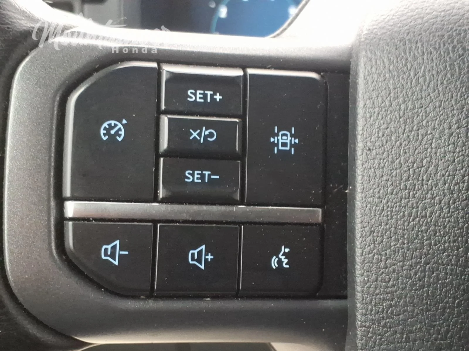 Used 2024 Atlas Blue Ford XLT image 37