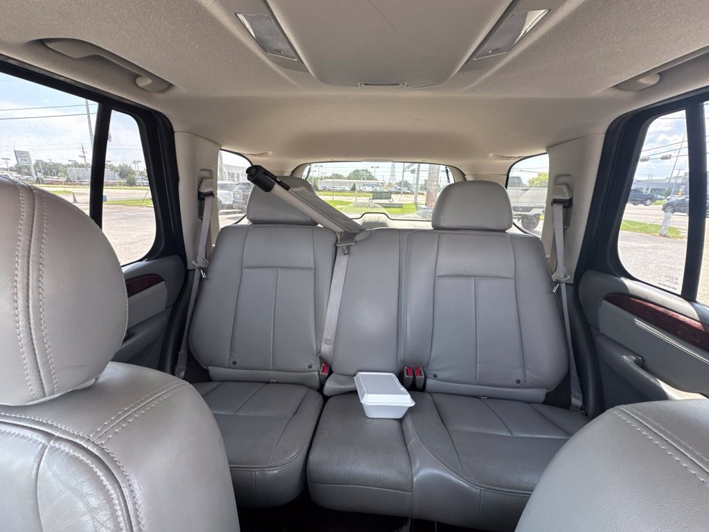 Used 2007 Summit White GMC Denali image 5