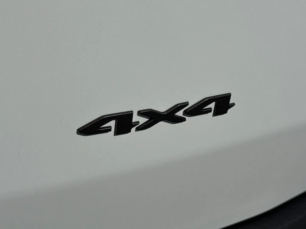 New 2026 White Jeep Laredo image 11