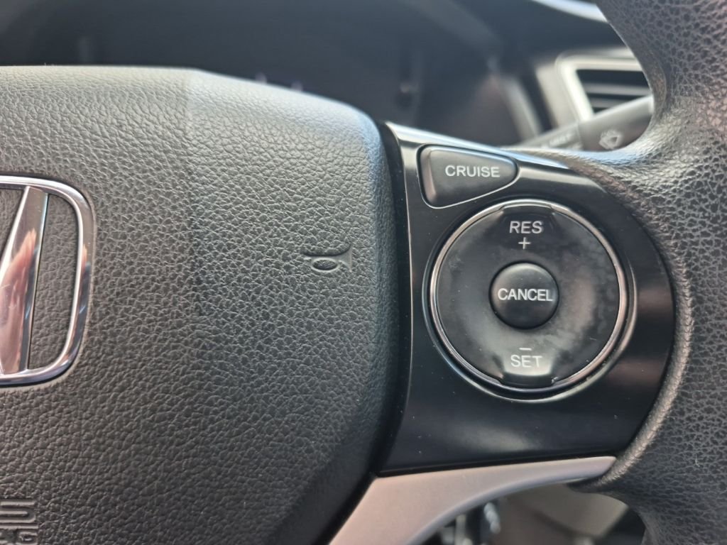 Used 2013 White Orchid Pearl Honda LX image 15