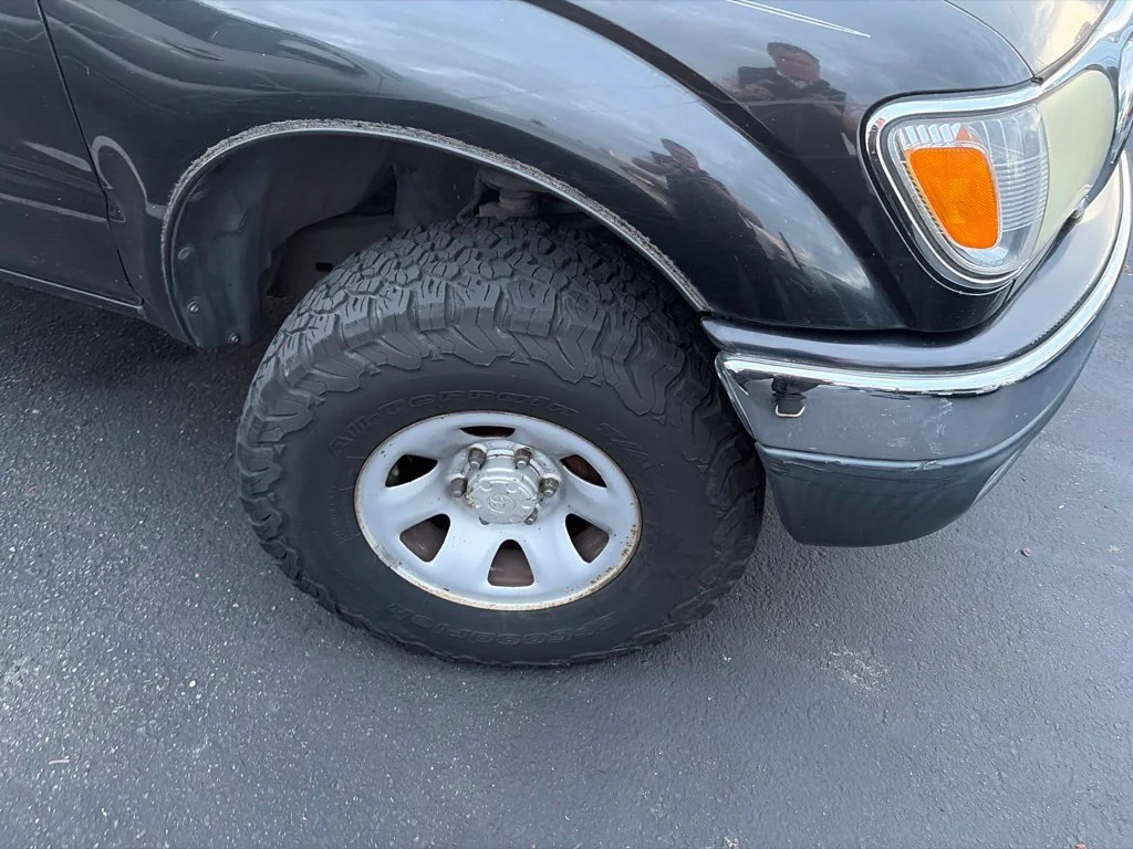 Used 2004 Black Sand Pearl Toyota Base image 4