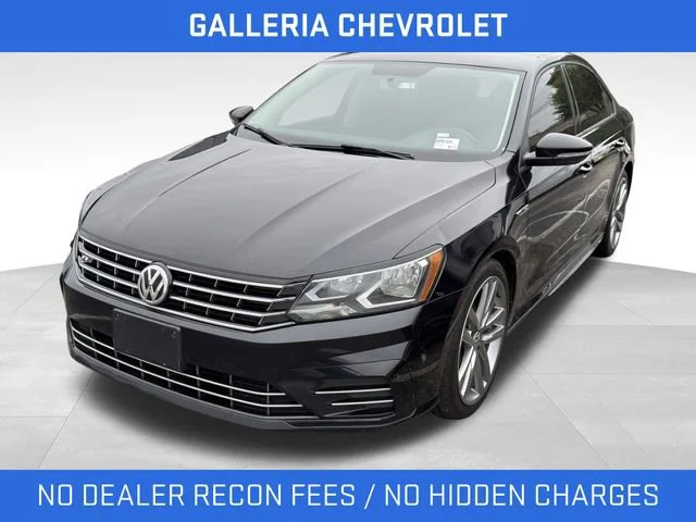 2018 Volkswagen Passat R-Line