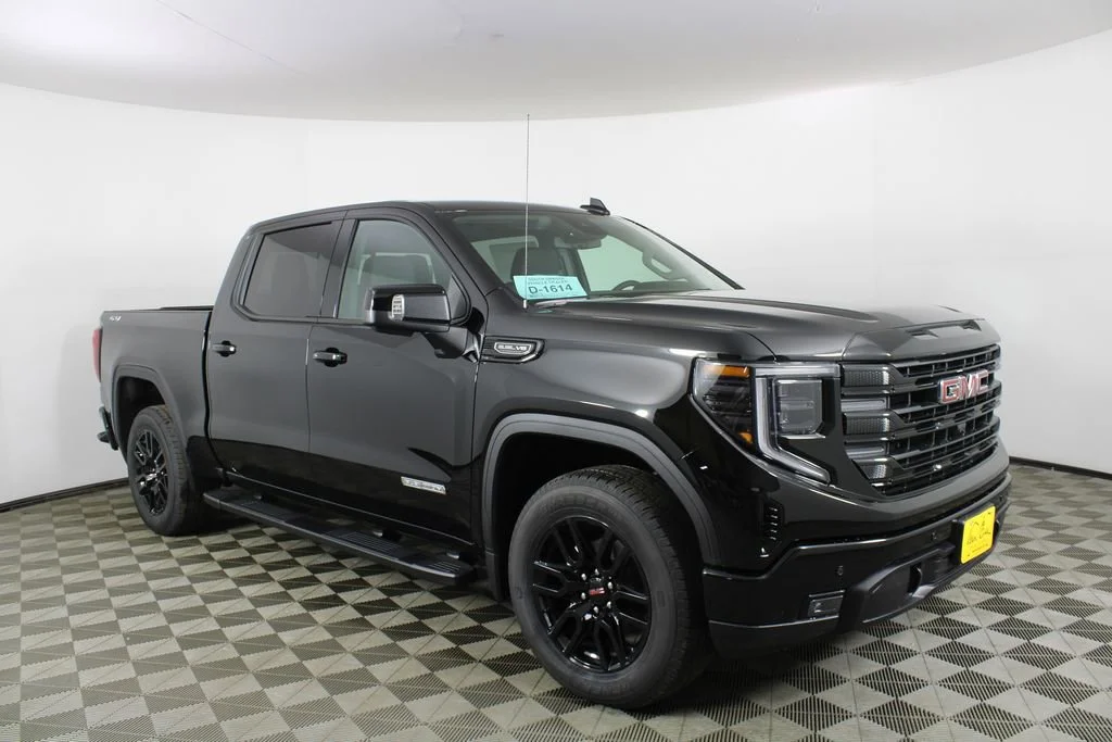 2026 GMC Sierra 4WD Crew Cab Short Box Elevation's photo