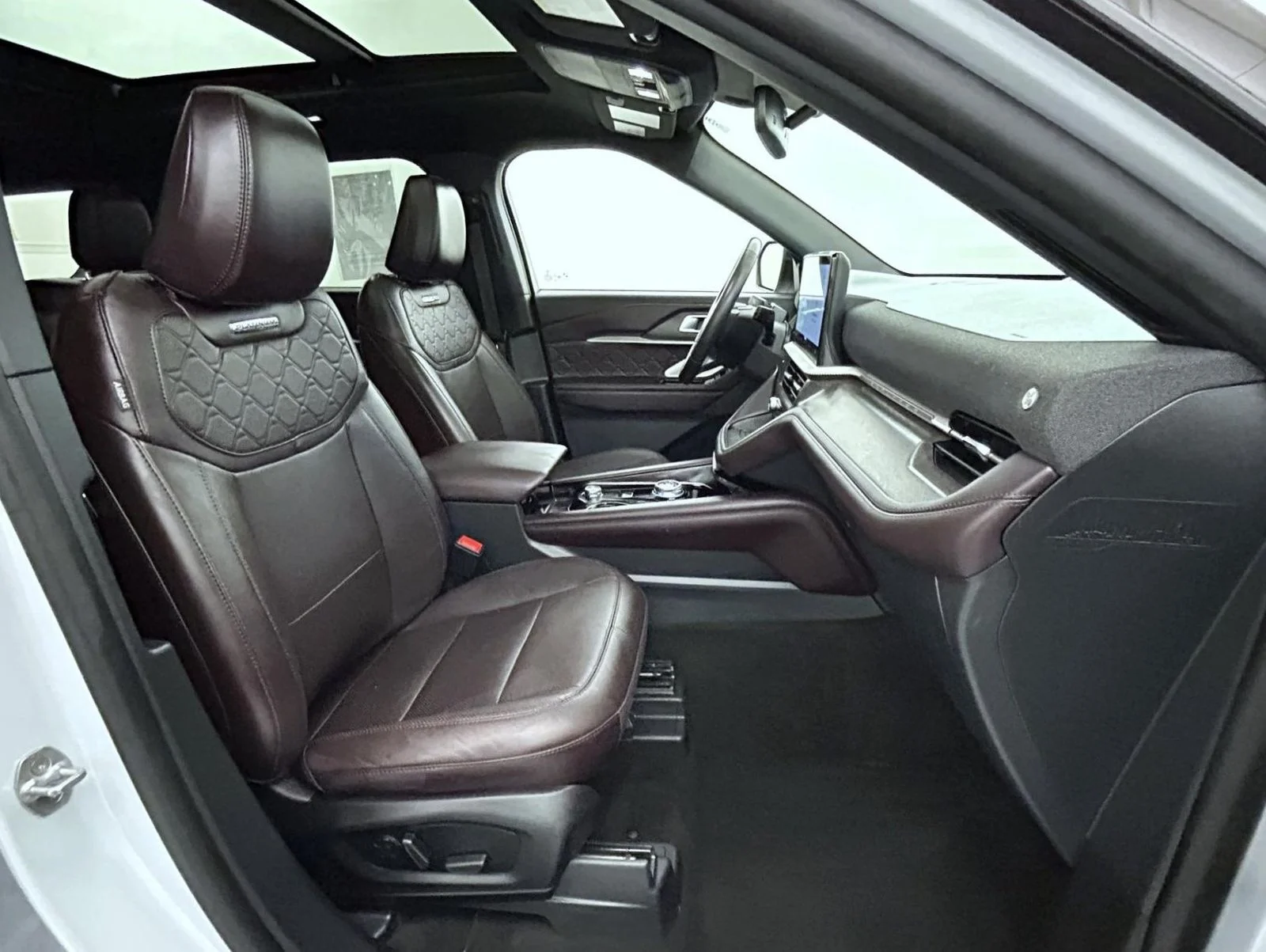 Used 2025 White Ford Platinum image 15
