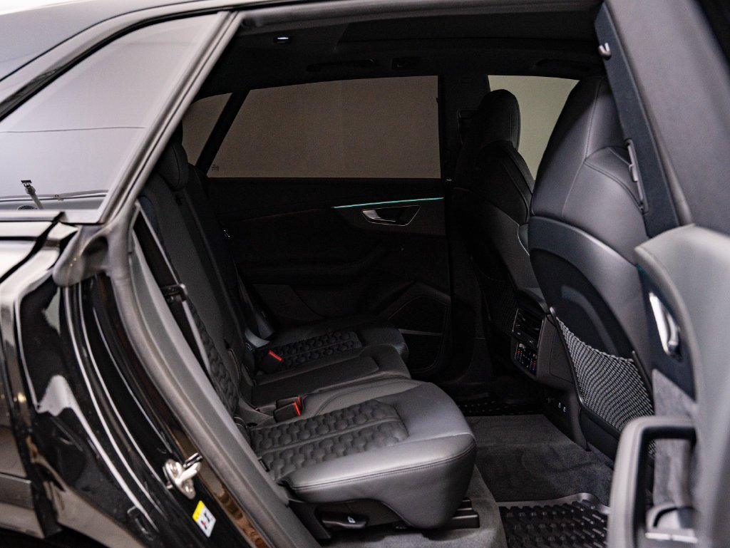 Used 2025 Mythos Black Metallic Audi 4.0T image 43