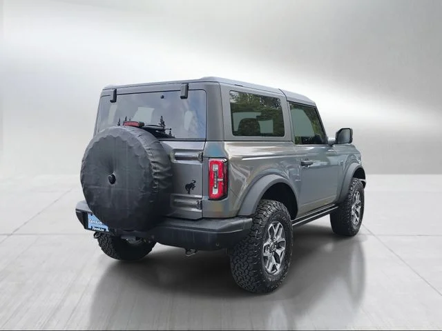 Used 2025 Gray Ford Badlands image 3