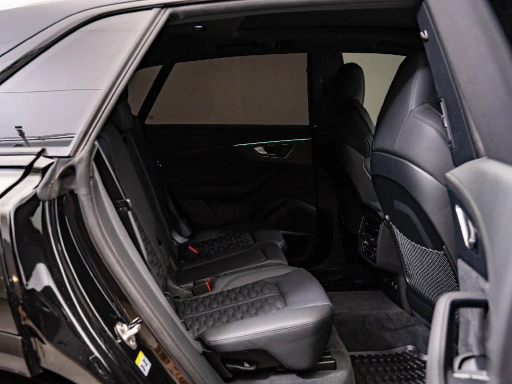 Used 2025 Mythos Black Metallic Audi 4.0T image 43