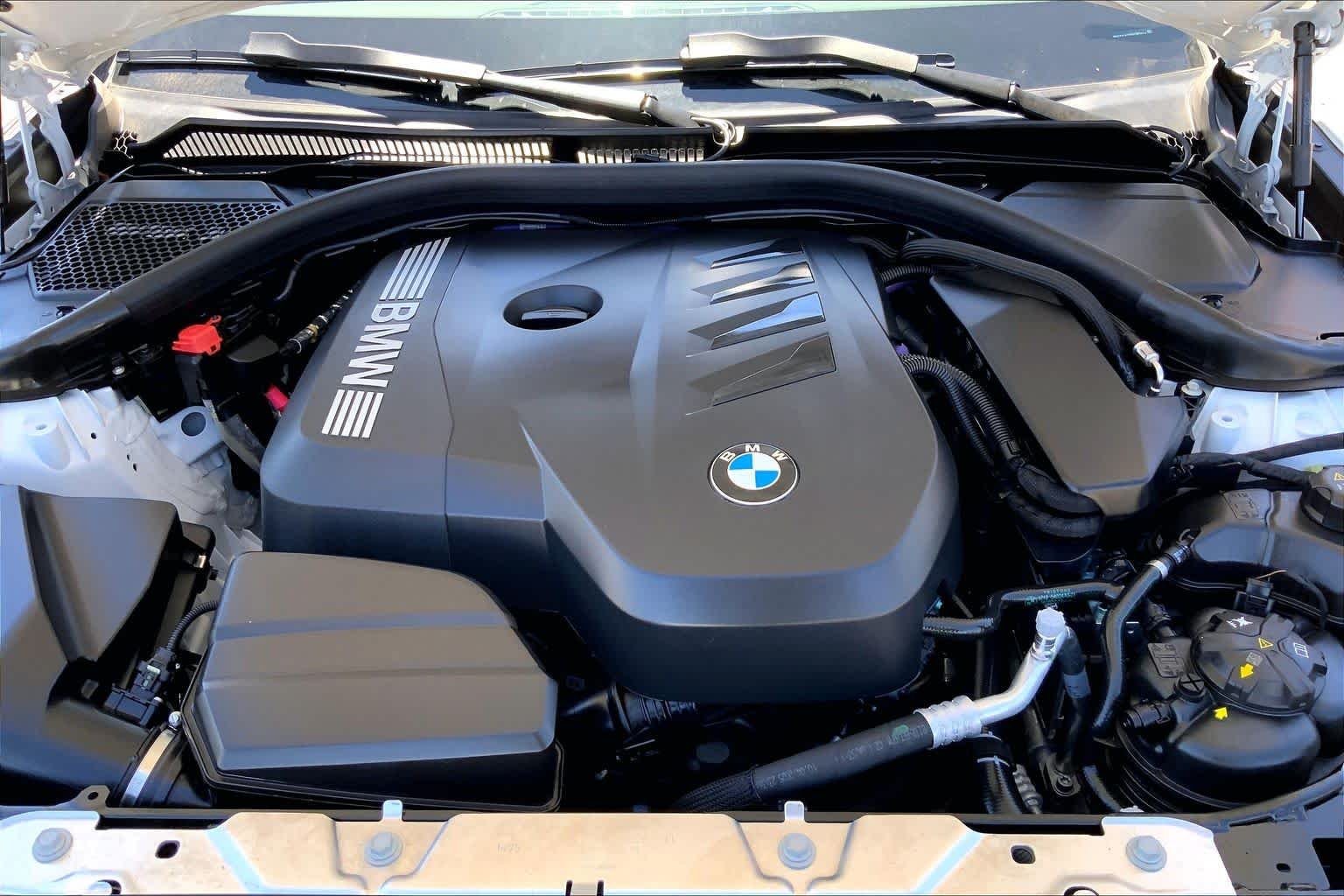 2025 BMW 3 Series 330i - Photo 32