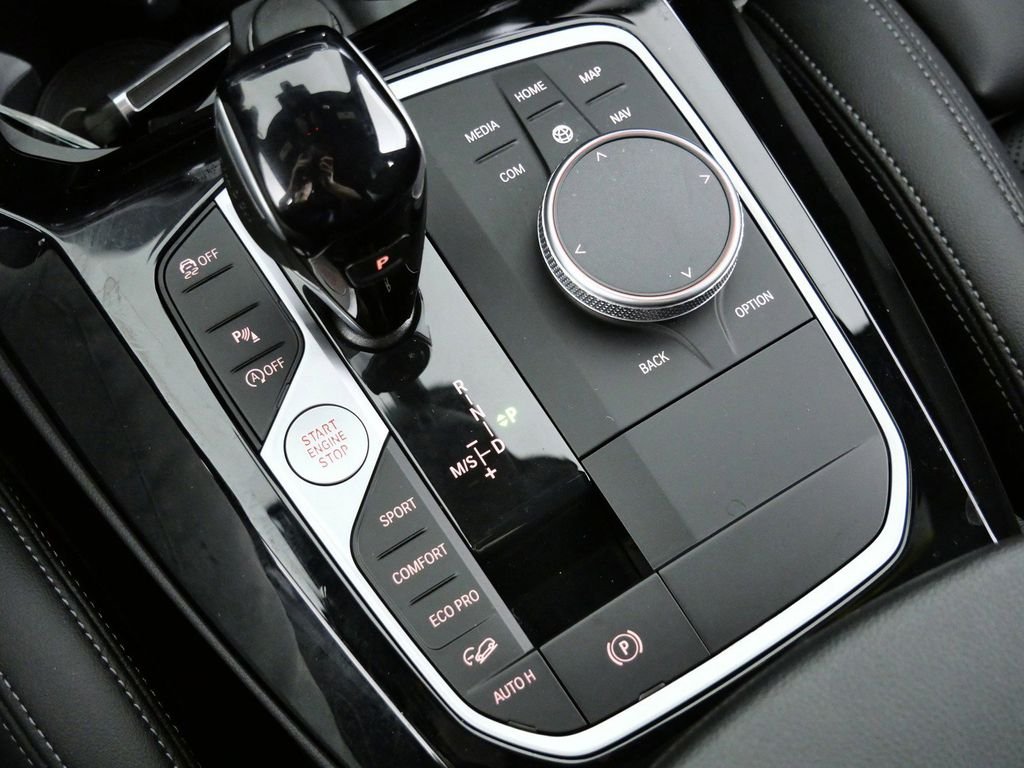 Used 2022 Black BMW xDrive30i image 48