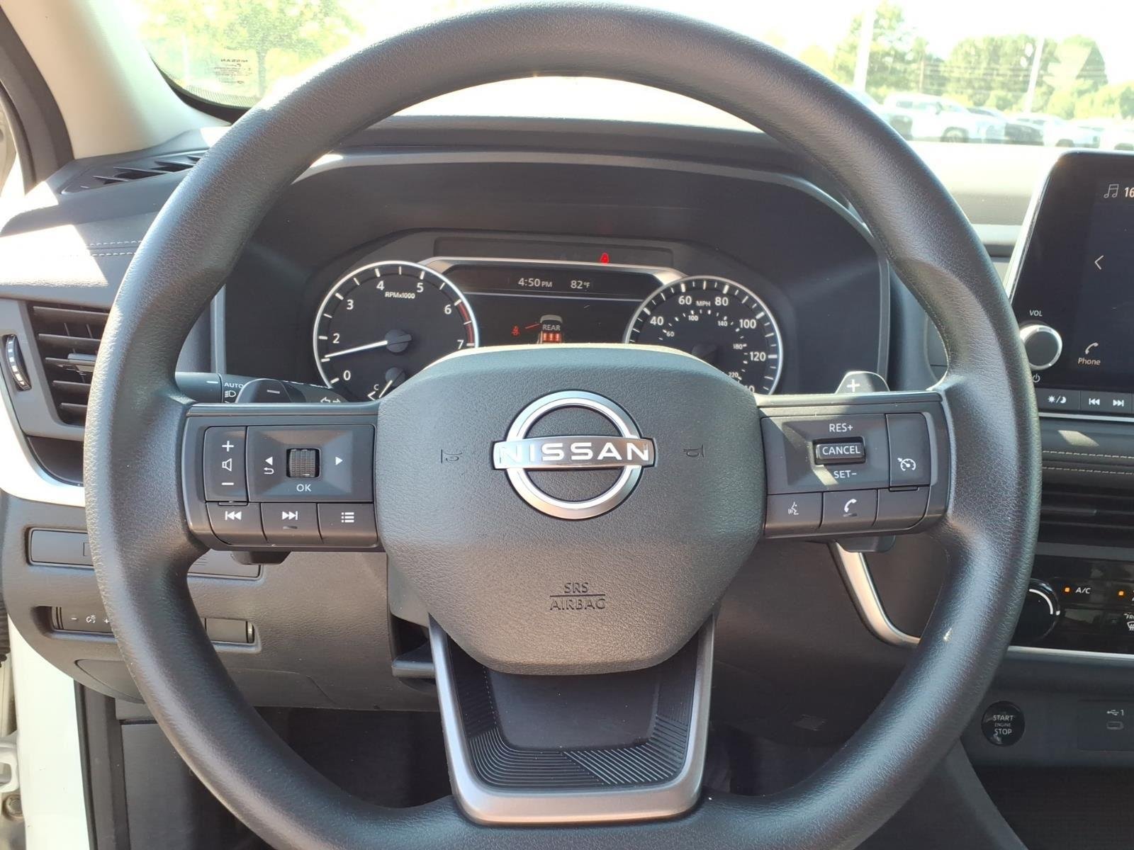 Used 2025 Glacier White Nissan S image 23