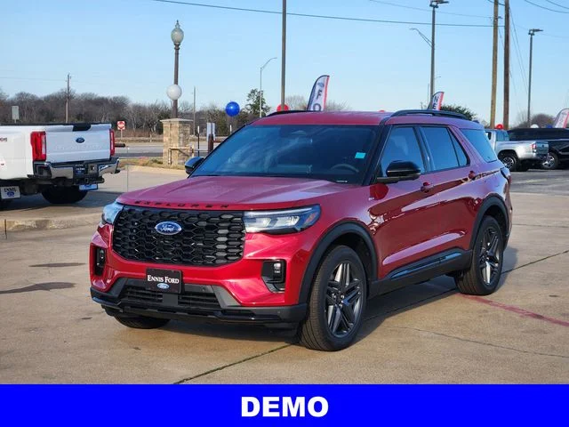 New 2026 Rapid Red Metallic Tinted Clearcoat Ford ST-Line image 3