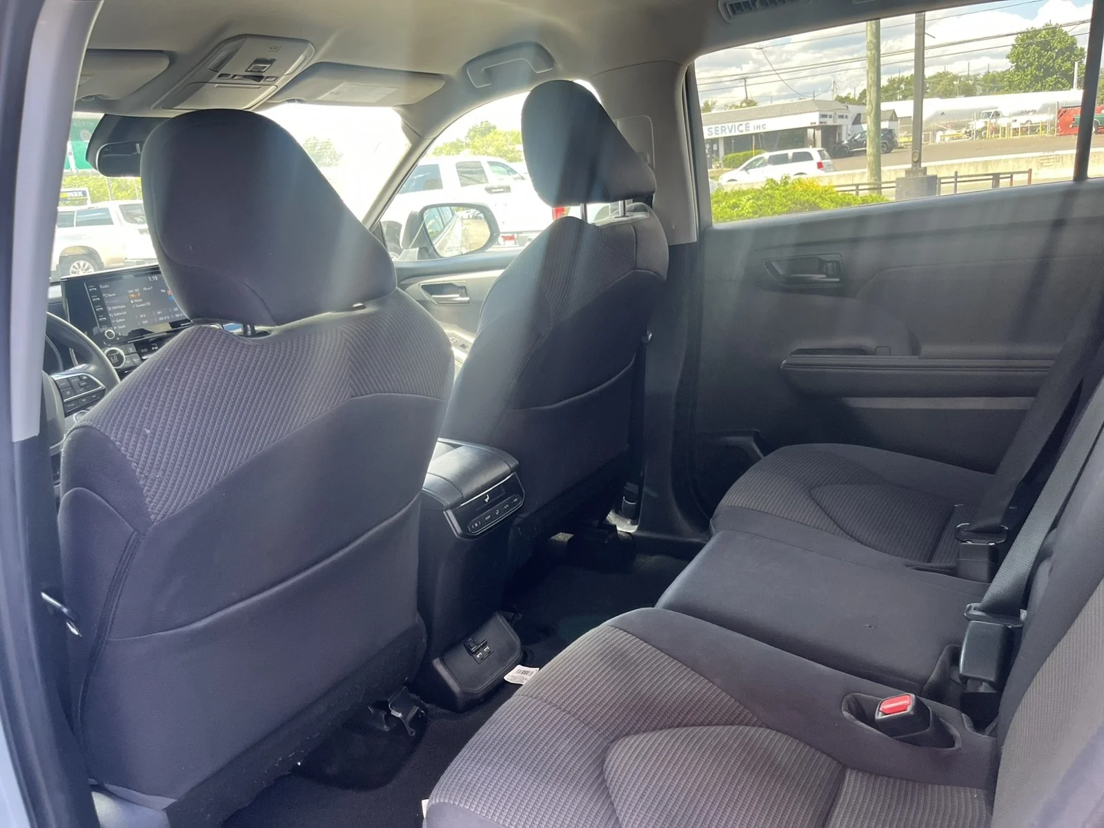 Used 2021 Blizzard Pearl Toyota L FWD image 28