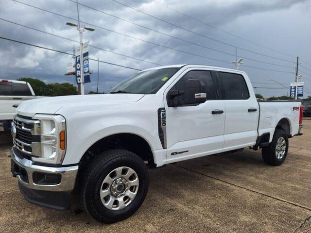 Used 2024 Oxford White Ford XLT image 9