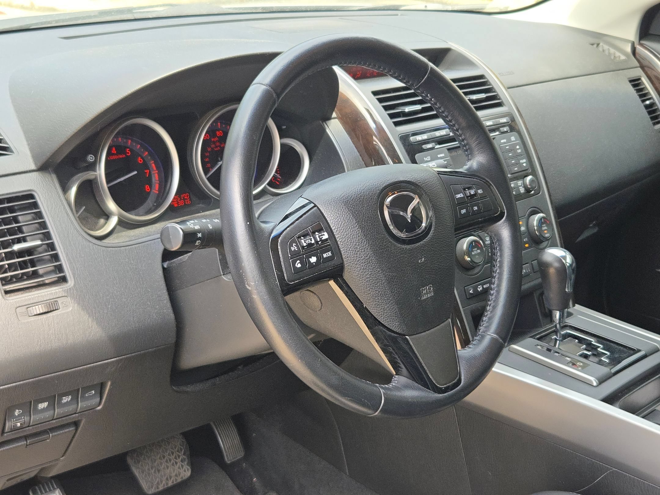 Used 2012 Liquid Silver Metallic Mazda Grand Touring image 10
