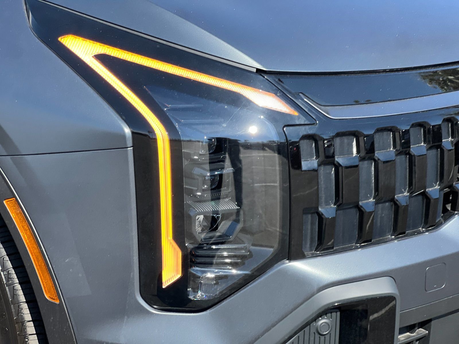 New 2026 Shadow Matte Gray Kia X-Line image 30