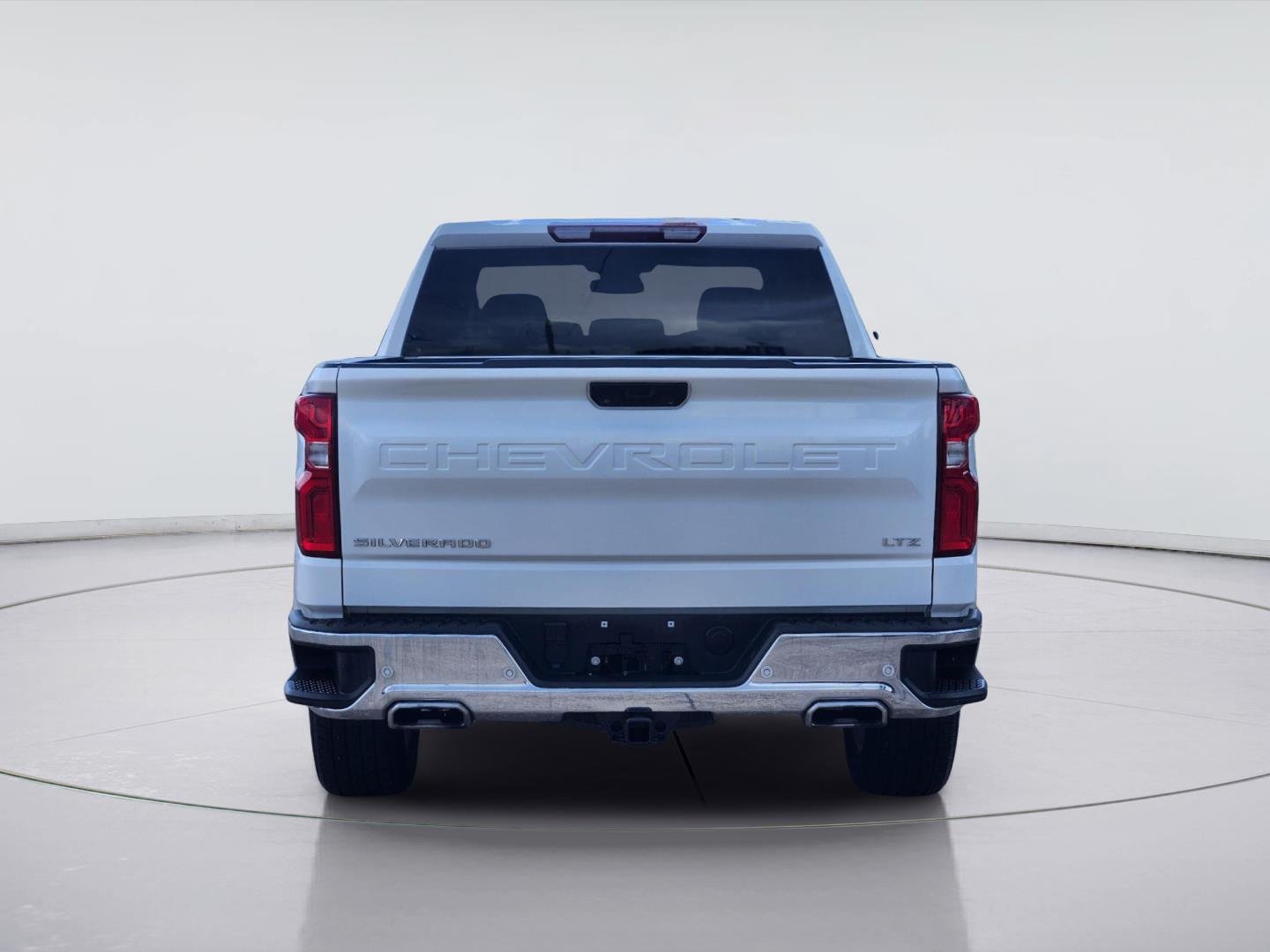 Used 2023 Iridescent Pearl Tricoat CHEVROLET LTZ image 6