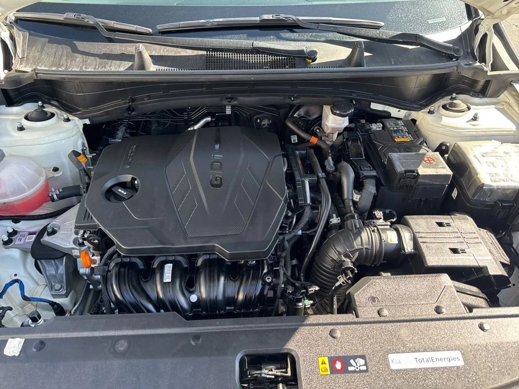 Used 2023 White Kia LX image 18