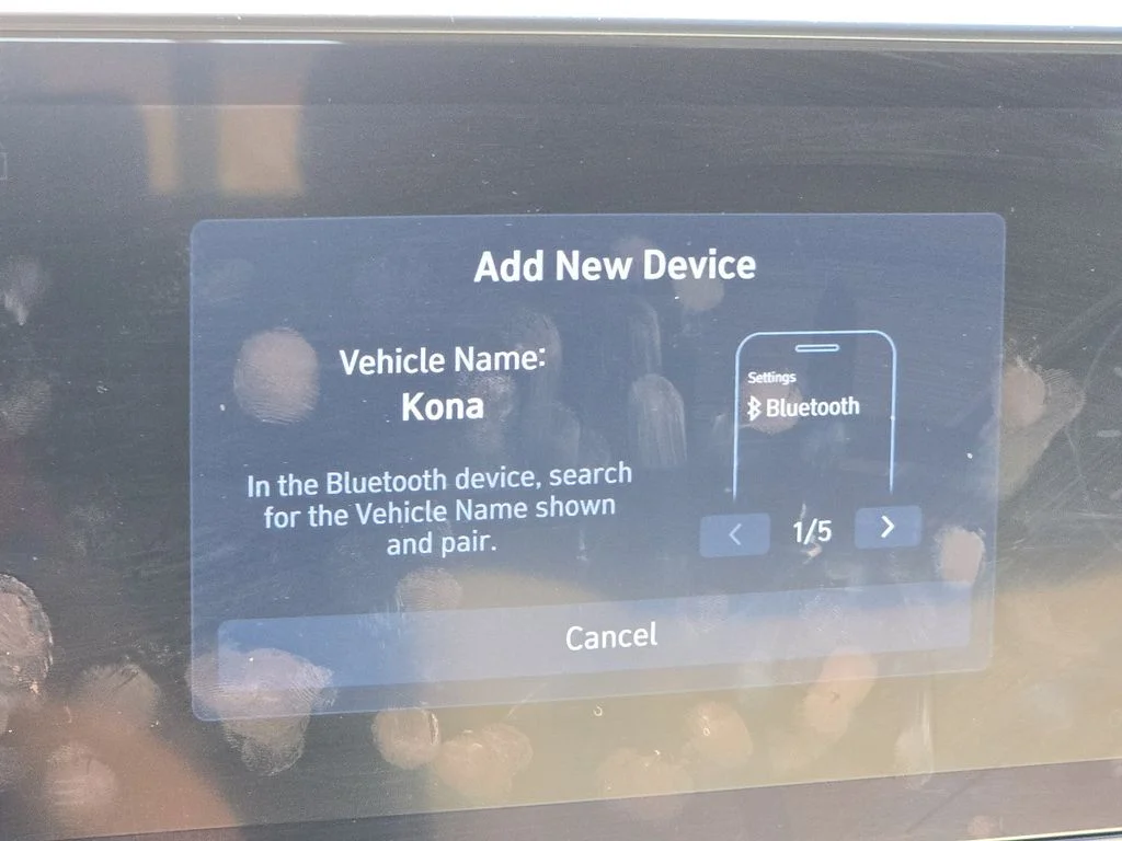 Used 2024 Black Hyundai SE image 5