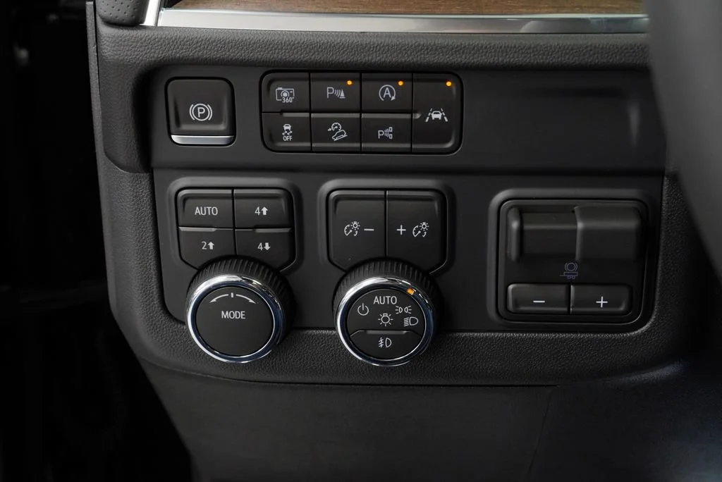 New 2026 Black Chevrolet High Country image 25