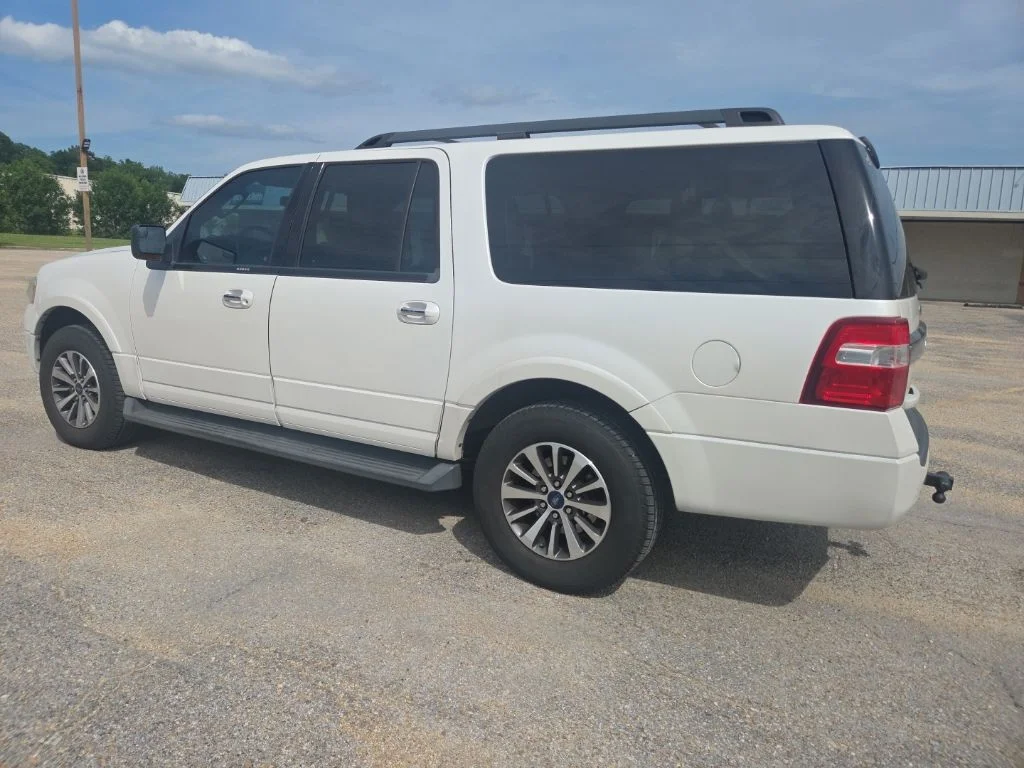 Used 2017 White Ford XLT image 5