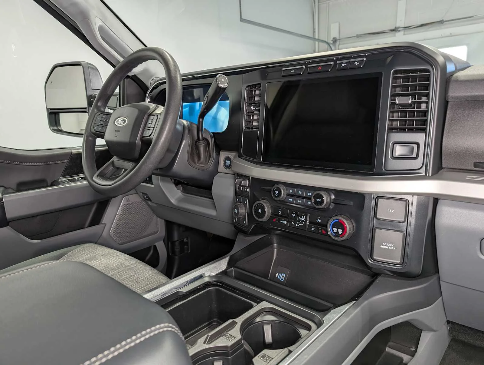 Used 2024 Darkened Bronze Ford XLT image 45