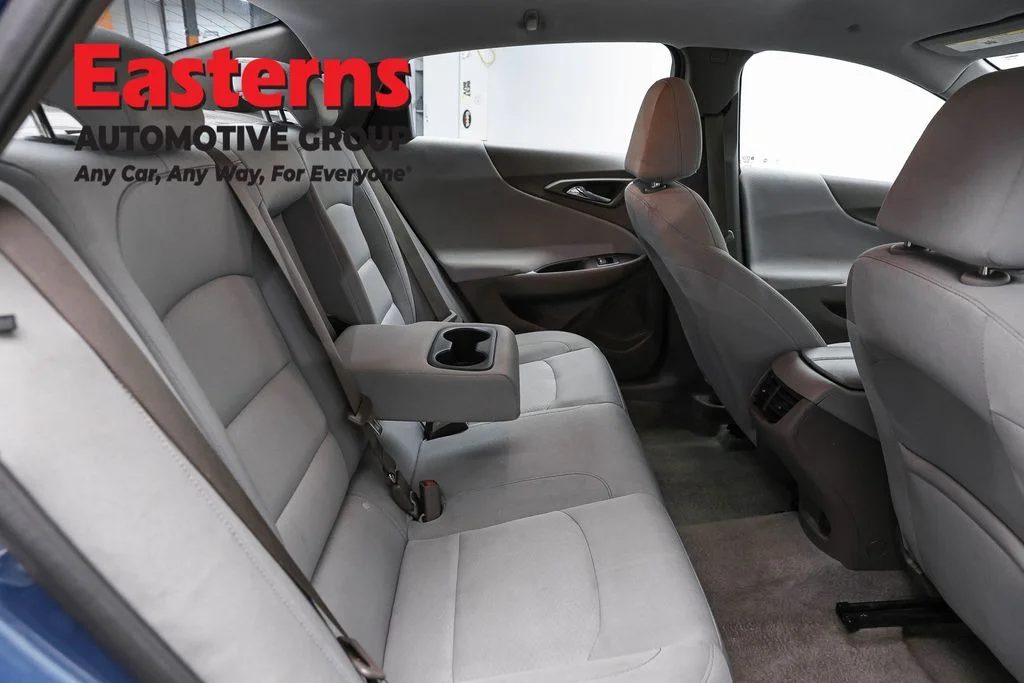 Used 2025 Blue Chevrolet LT image 23