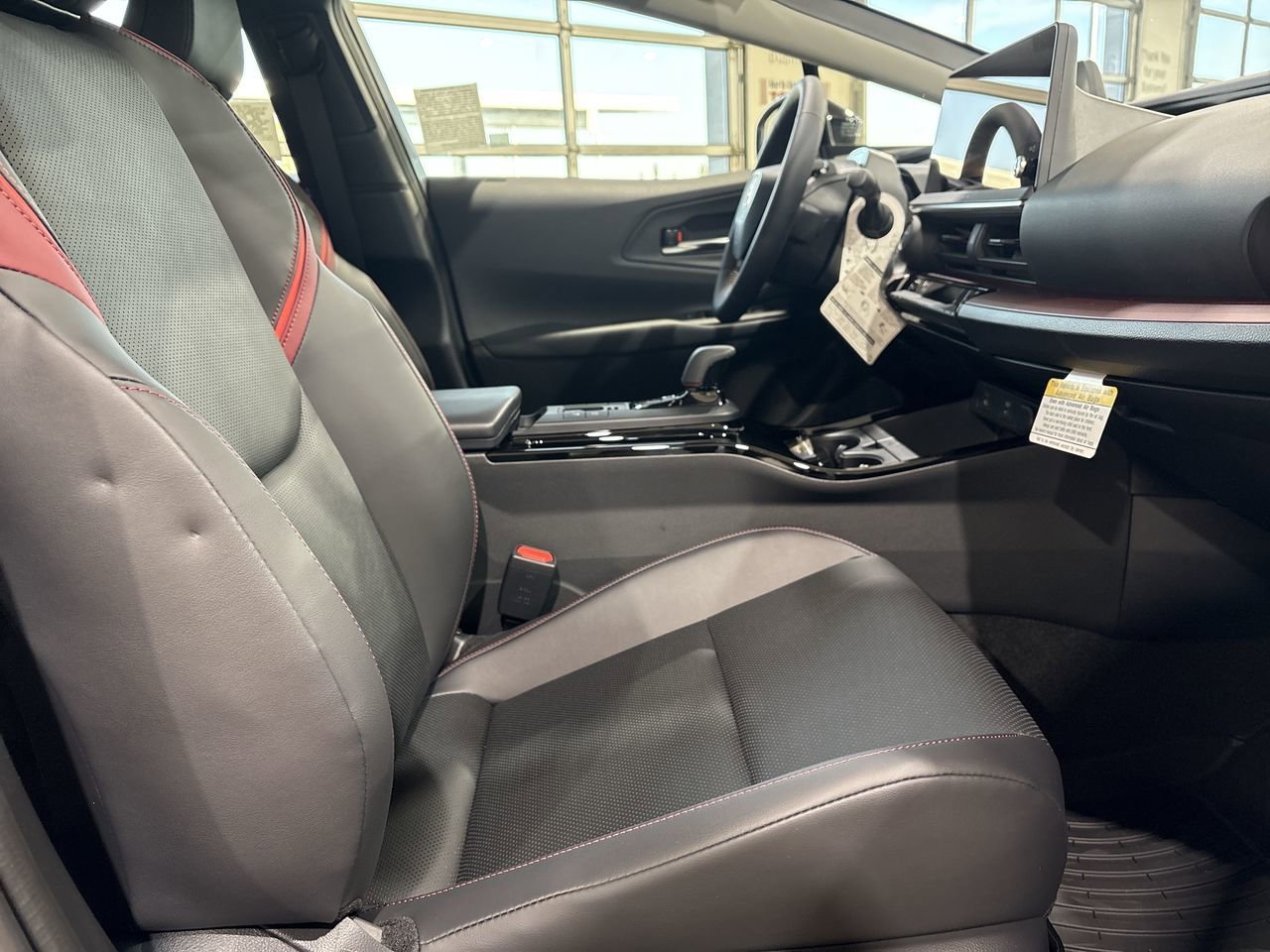 2026 Toyota Prius Plug-in Hybrid XSE - Photo 26