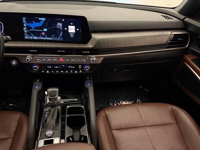 Used 2023 Moss Kia EX image 28