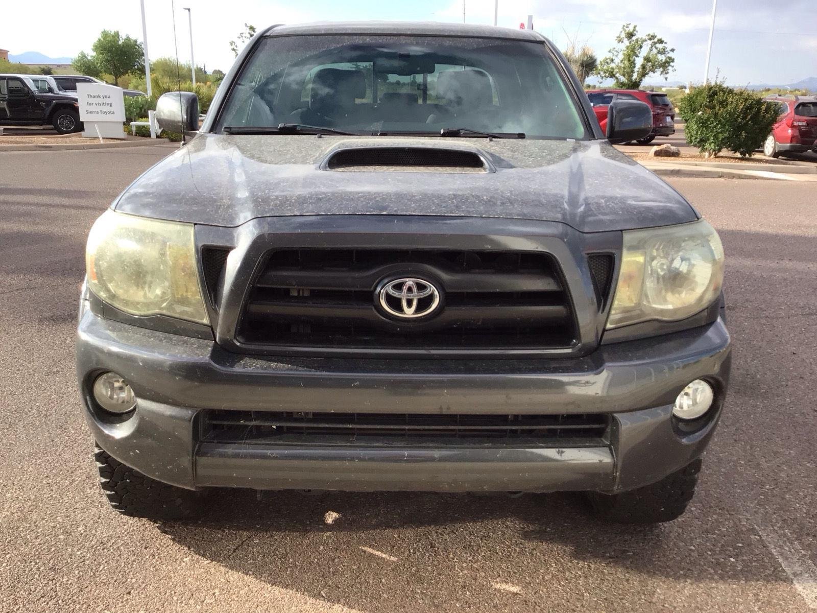 Used 2009 Magnetic Gray Metallic Toyota PreRunner image 11
