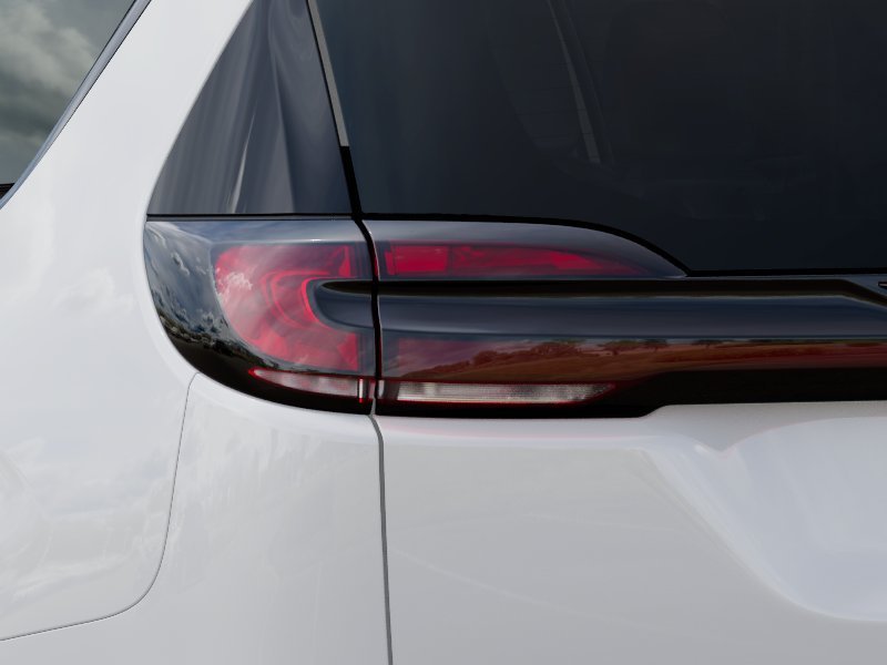 New 2027 Bright White Clear-Coat Exterior Paint Chrysler Limited image 9