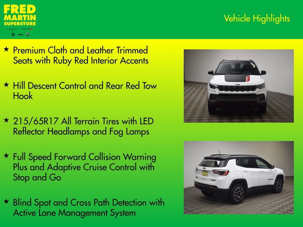 New 2026 Bright White Clear-Coat Exterior Paint Jeep Trailhawk image 14