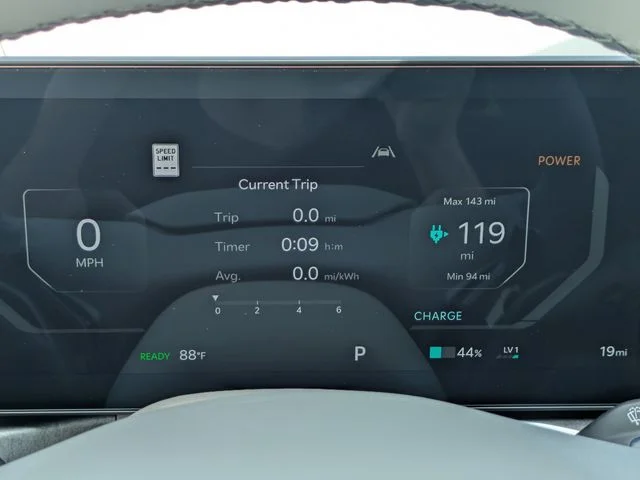 New 2026 Ocean Blue Kia Wind AWD image 31