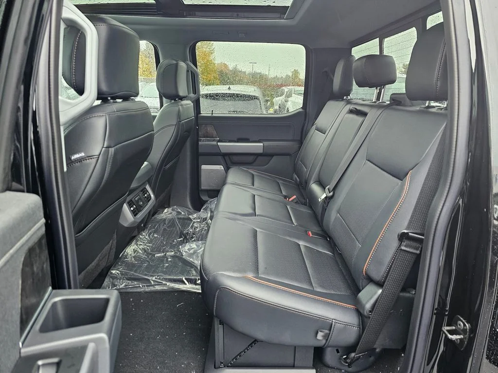 2025 Ford F-350 Super Duty Lariat - Photo 17