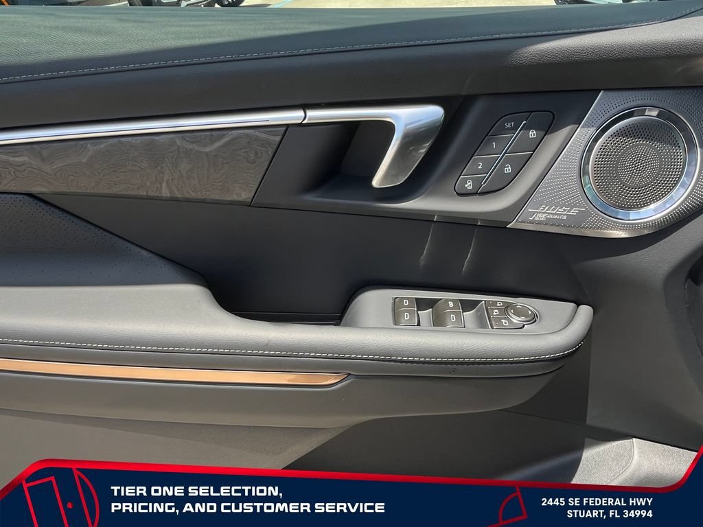 New 2026 Ebony Twilight Metallic Buick Avenir image 24