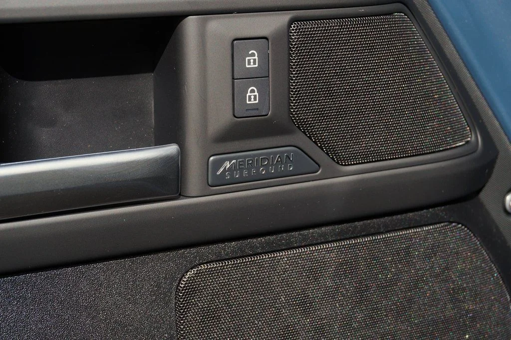 Certified Used 2026 Blue Land Rover X-Dynamic SE image 13