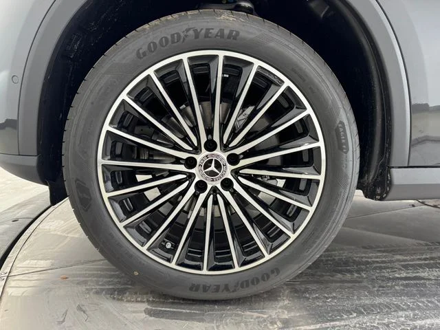 New 2026 Graphite Gray Metallic Mercedes-Benz GLC 300 image 10