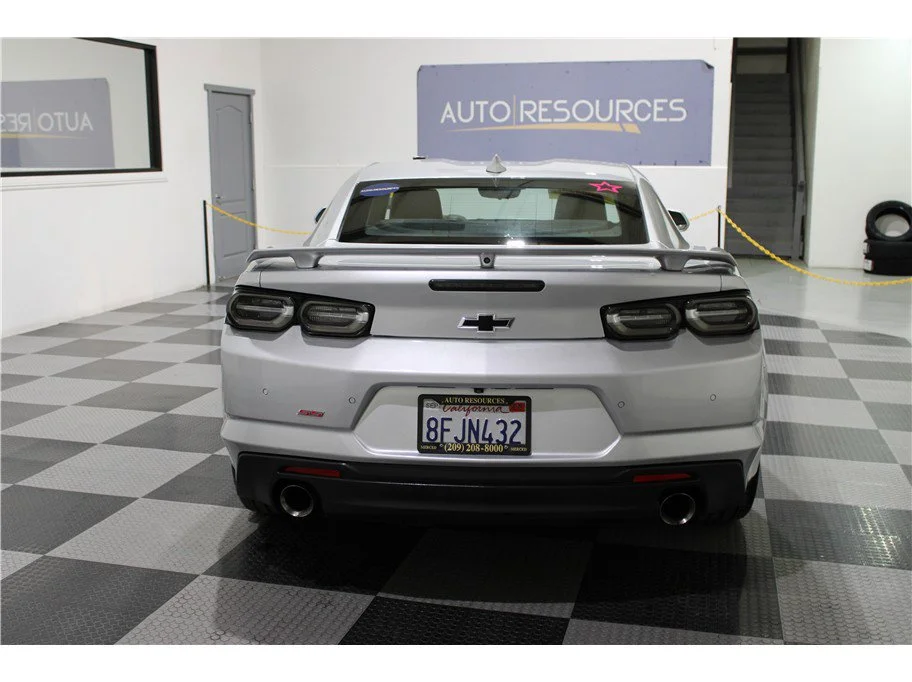 Used 2019 Silver Ice Metallic Chevrolet 2SS image 5