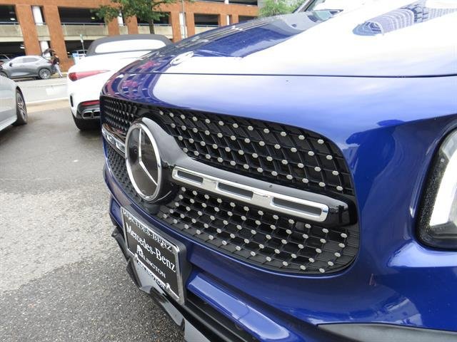 Used 2020 Galaxy Blue Metallic Mercedes-Benz GLB 250 image 17
