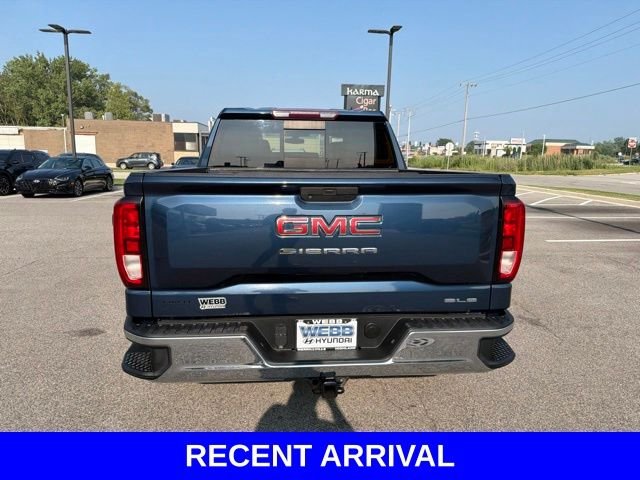 Used 2019 Blue GMC SLE image 13
