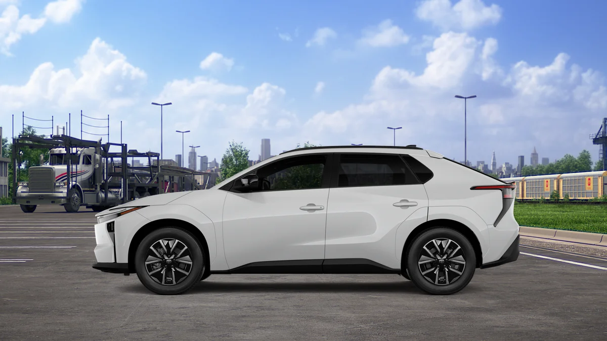New 2026 Wind Chill Pearl Toyota XLE image 17